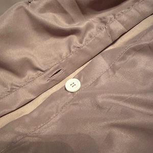 Queen size Duvet Cover and 2 pillow shams